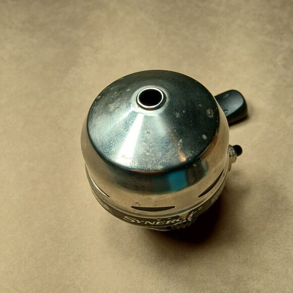 Lot Of (2) Fishing Reels Zebco Pro Staff Baitcast + Shakespeare Synergy Closed - Picture 4 of 11